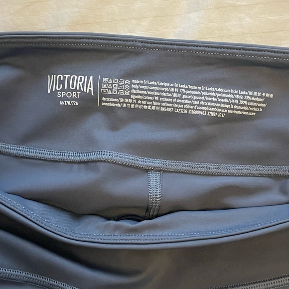 Victoria’s Secret Sport Gray Leggings Sz M NEW!! - Picture 4 of 5